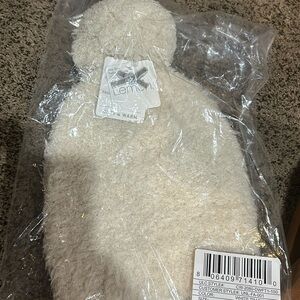 New Lemon winter hat with pompom